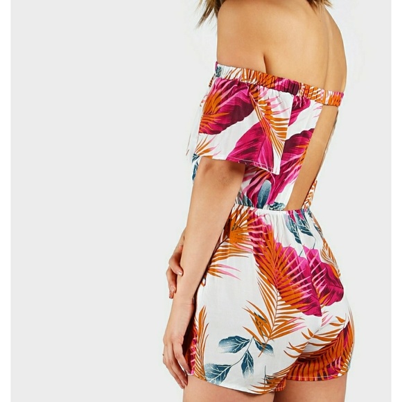 ⬇️Palm Leaf Print Open Back Playsuit - Picture 3 of 5